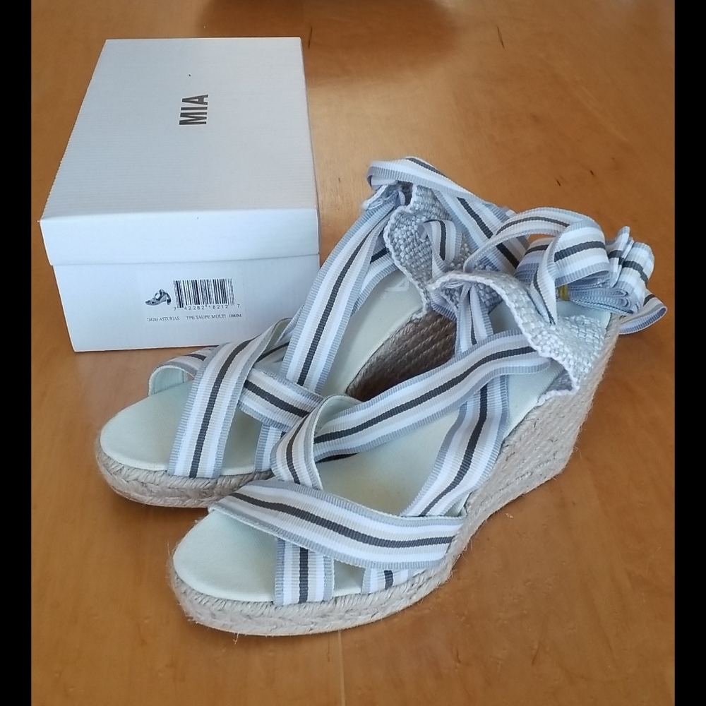 Mia white, gray and cream wedge platforms